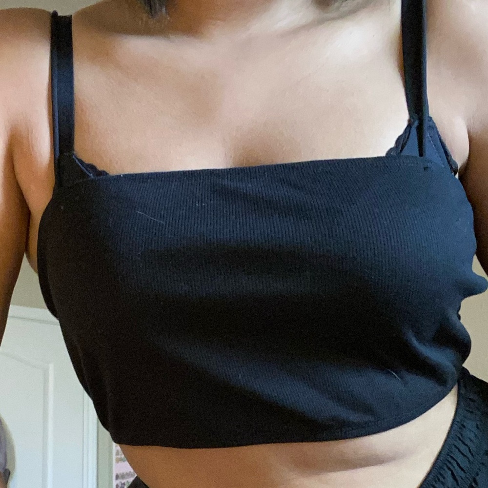 black crop top